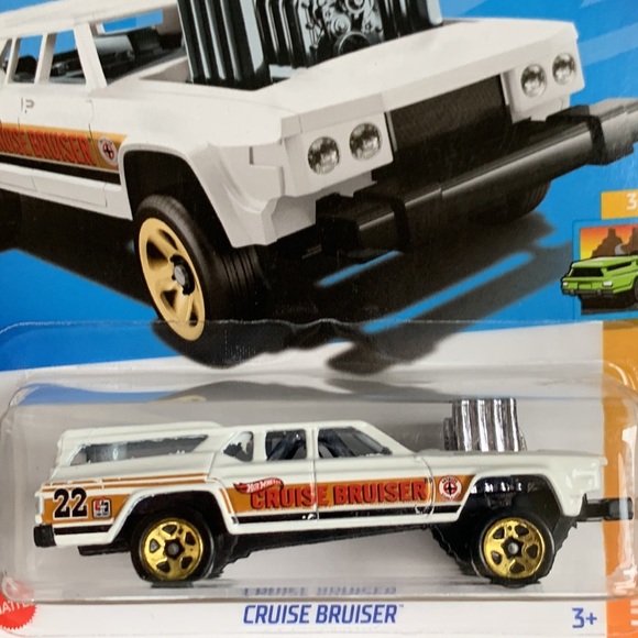 Hot Wheels Car Station Wagon Cruise Bruiser Gasser Hotwheels 2022 Stationwagon - Picture 2 of 5
